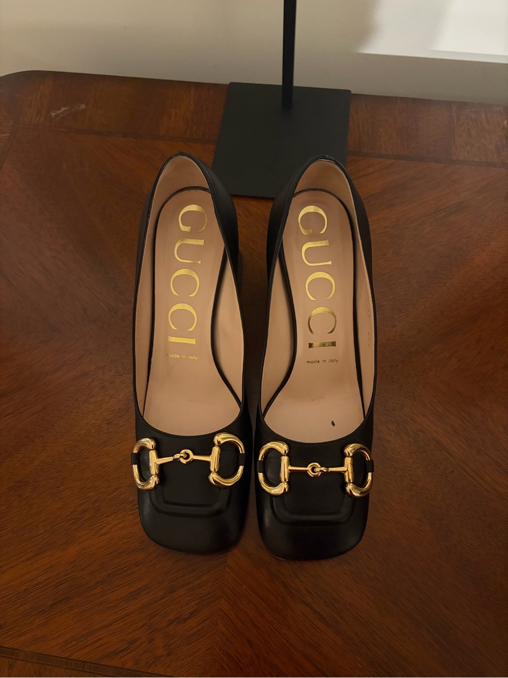 Gucci 643886 Horsebit Leather Pumps Black Gold Hardware Size 37
